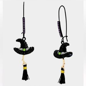 🖤🔹️BETSEY JOHNSON 🔹️Witch Hat Sequin Tassel Hook Earrings